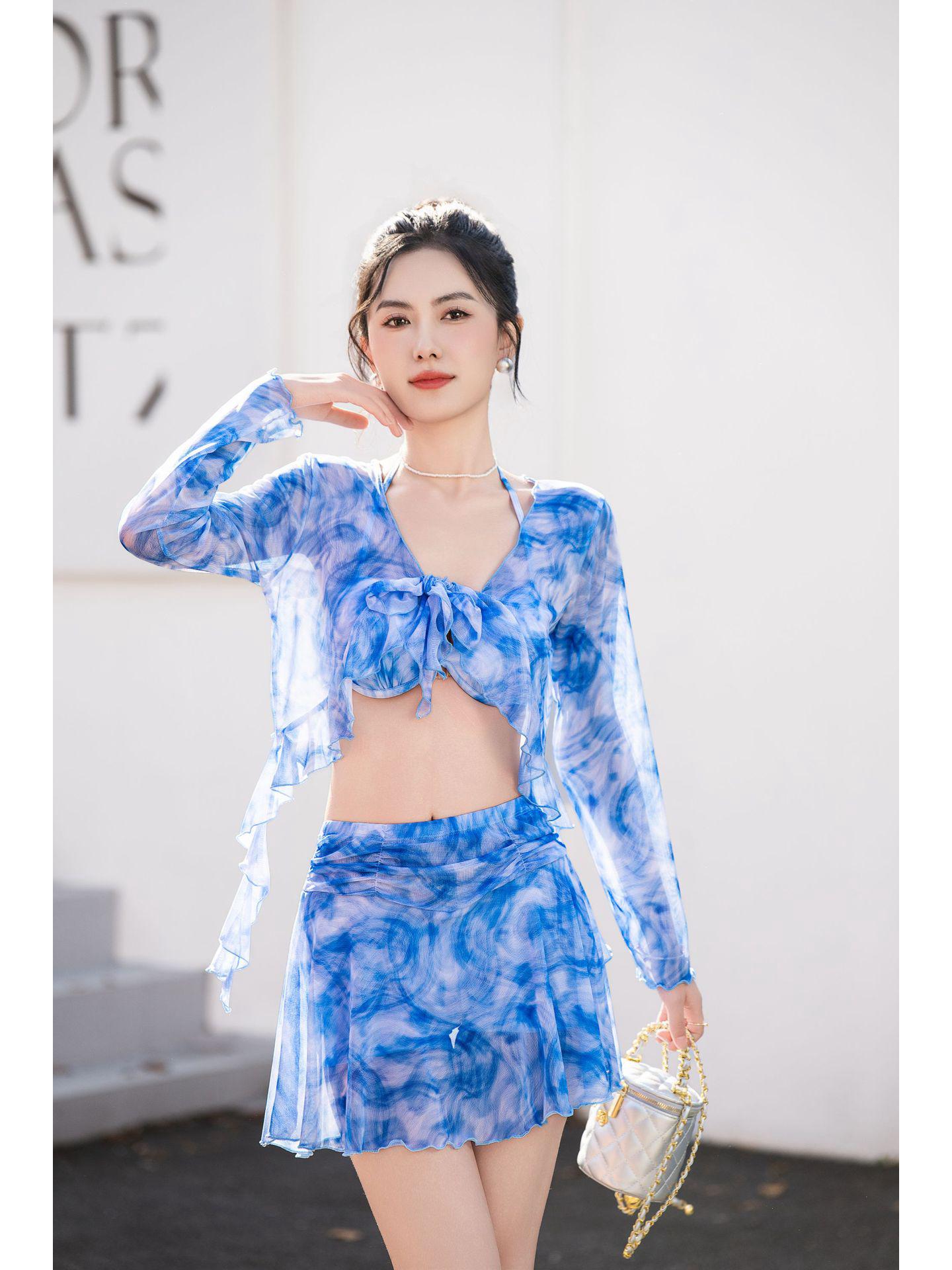 

Женский комплект бикини из трех частей класса люкс 2025 года — сексуальный, с разрезом для маленькой груди — идеальный вариант для пляжного отдыха L