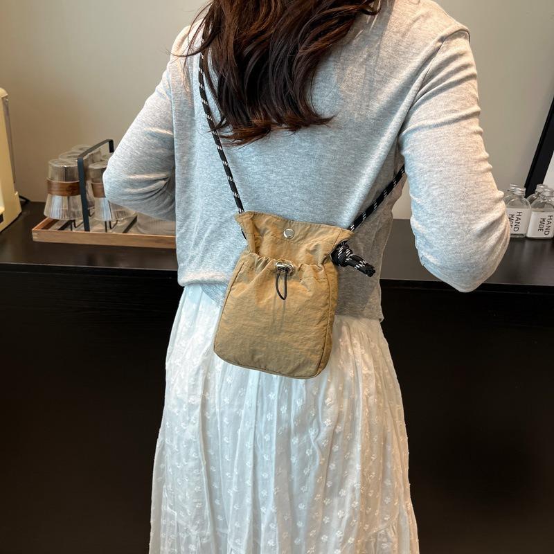 Literature and art new summer shoulder messenger bag drawstring small bag texture fashion mobile phone bag