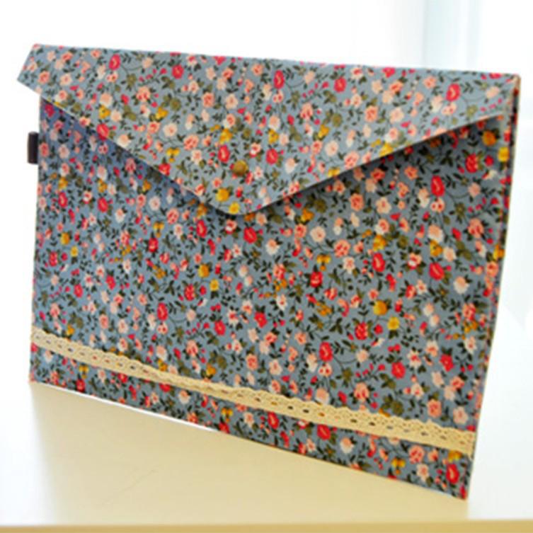 

Фетровая папка для документов формата А4 с цветочным принтом и пенал 33x22.5CM небесно-голубой