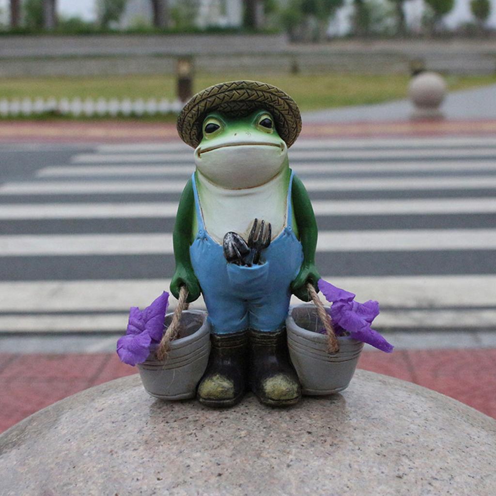Garden Farming Frog Ornament Outdoor Resin Fun Animal Figurine Sculptures Decoration Suitable For Patios Lawn Yard Decor