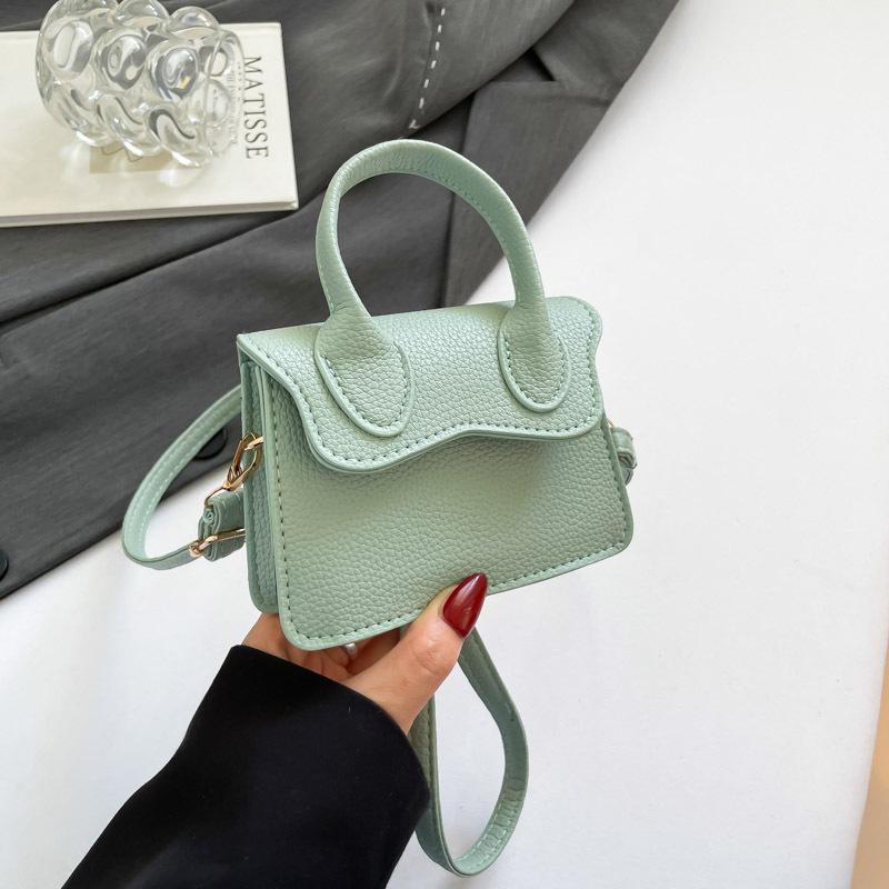 

Fashion trend small square bag 2025 autumn new bag women s trend simple shoulder bag casual retro messenger bag зелёный