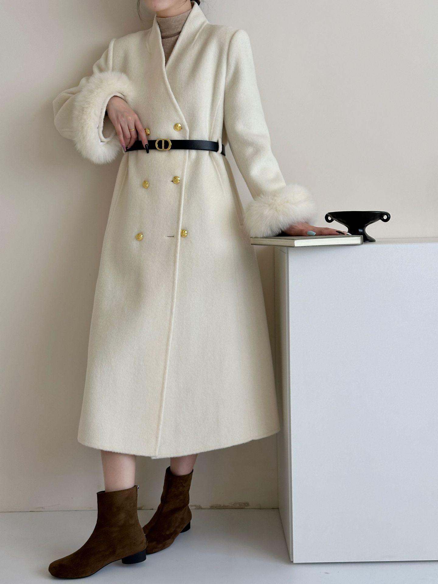 

25 Новое пальто из шерсти с двухсторонней отделкой, с воротником-стойкой, двубортное, на шнуровке, со съемными манжетами из меха лисы для женщин M