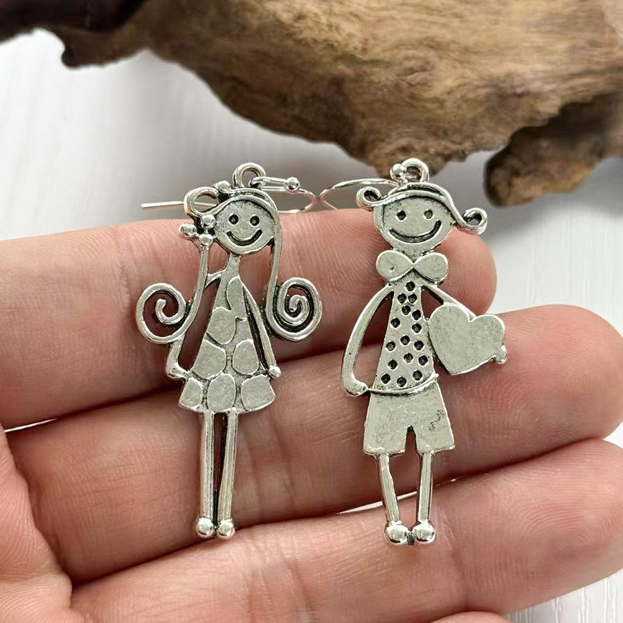 1 Pair of Cartoon Couple Silver Pendant Earrings, Cartoon Characters Retro Cute Style Earrings,As Gifts for Valentine's Day or Anniversaries