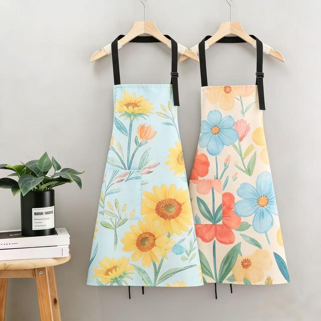 Cartoon Canvas Kitchen Apron: Stain-Proof, Durable, Breathable with Buckle, Suitable for Cooking and Catering.