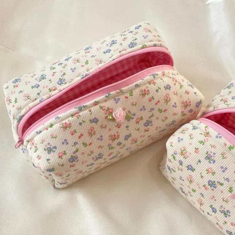 Quilted Floral Makeup Bag Zipper Cute Print Flower Storage Organizer Makeup Brush Toiletry Bag Large Capacity Cosmetic Bag