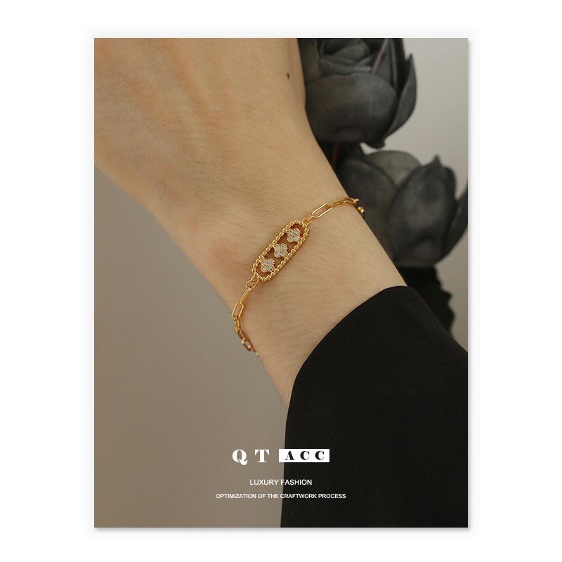 

18K Gold-Plated Rhinestone Flower Tag Bracelet for Women золотой
