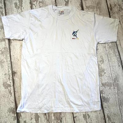 Mauritius Graphic T-Shirt - Size M - White - 90s Marlin Logo Summer Beach Retro
