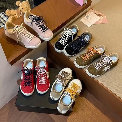 Les petites personnes augmentent la hauteur des étoiles et font de vieilles petites chaussures sales pour femmes 2025 automne nouvelles chaussures de skate décontractées polyvalentes à semelle épaisse f