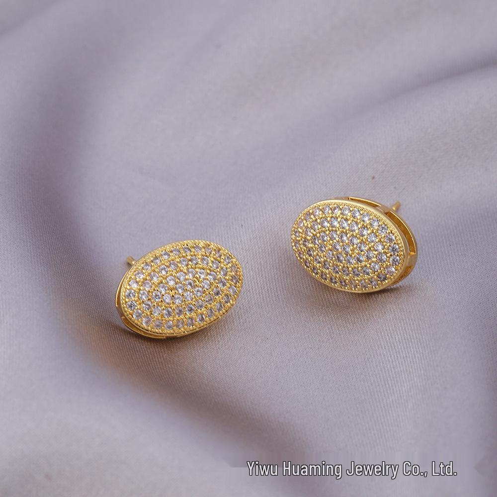 Stylish Gold Circle Ear Cuffs - Light Luxury Jewelry for Trendy Women