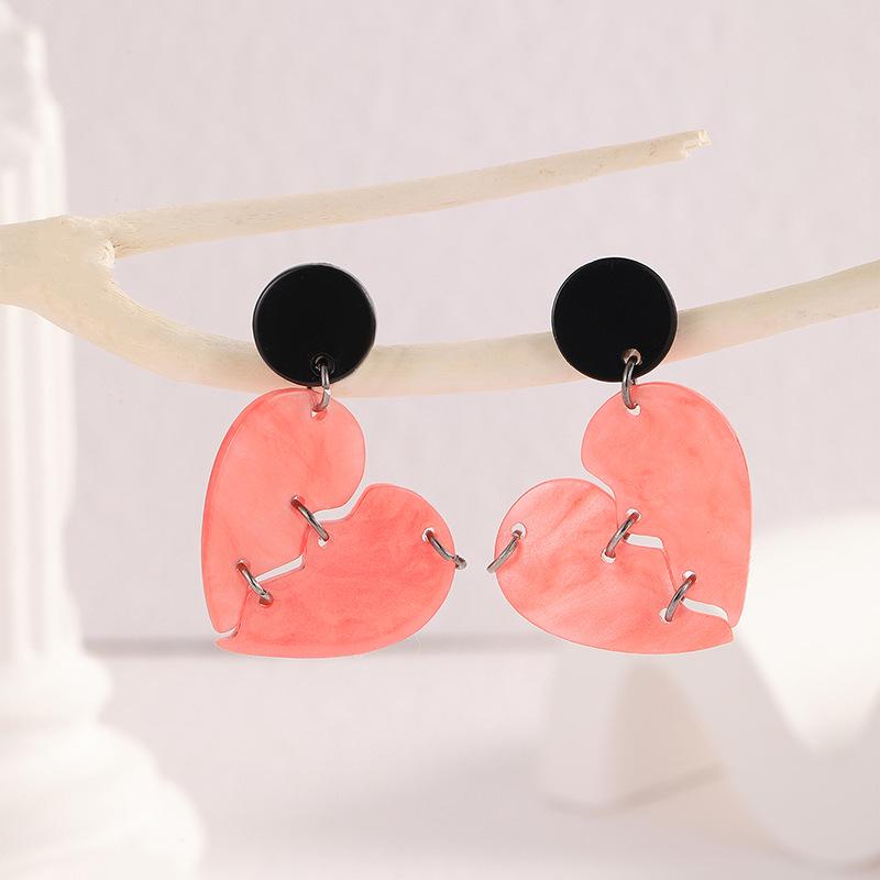 

Silver Spliced Heart & Round Geometric Dangle Earrings – Sweet Pink, High-End, Cool Personality.
