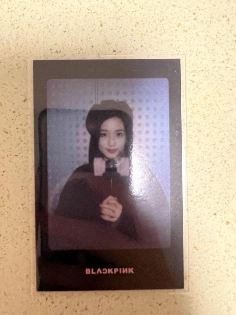 [USED] BLACKPINK Jisoo penlight bonus trading card