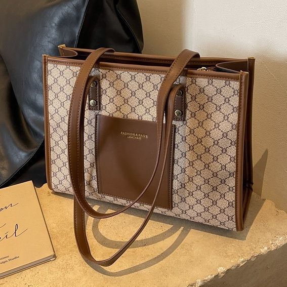 Premium sense large-capacity bag women's 2025 new fashion printed shoulder bag commuter versatile handbag tote bag