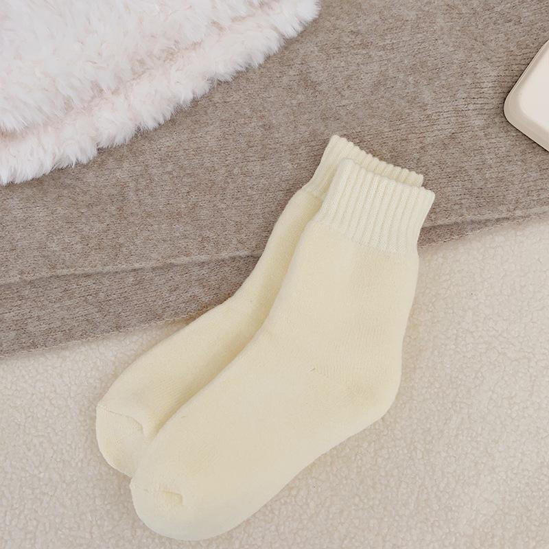 Women's Winter Plush Cashmere-Style White Socks - Cozy, Thick, and Versatile Warm Sleep Socks