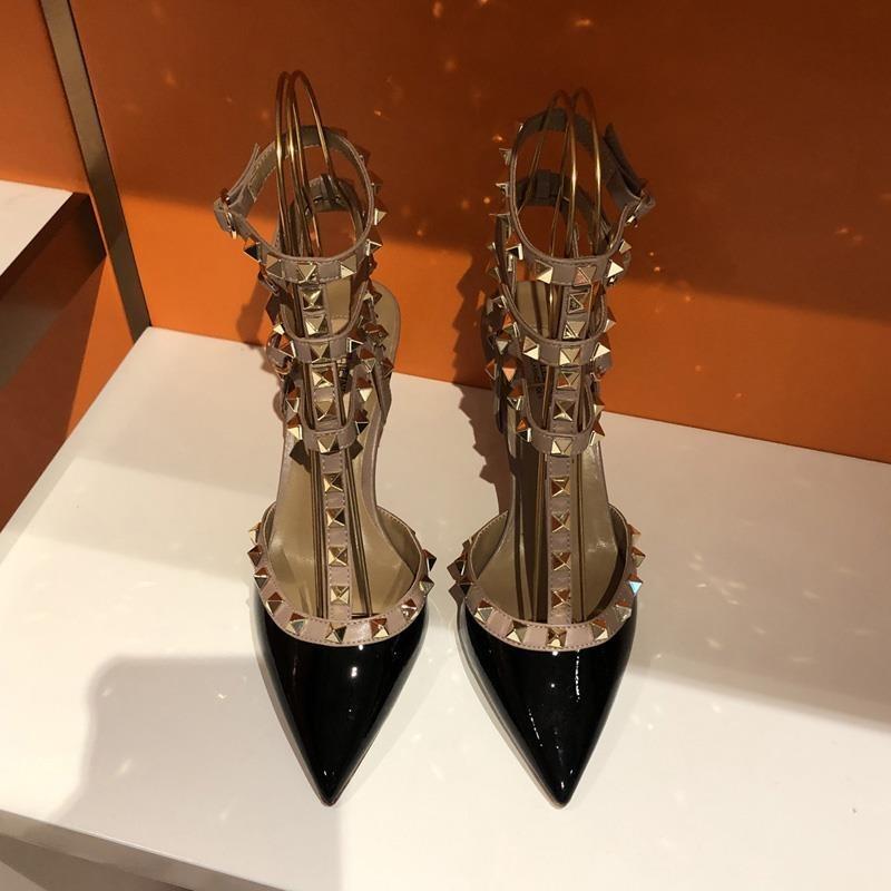 Fashion Riveted Nude High Heel Sandals for Women In Summer 2025, New Slim Heeled Pointed Fashion Sexy Back Empty