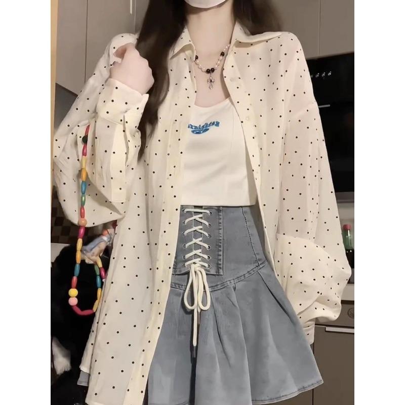 Damska Czarna Koszula w Kropki z Długim Rękawem Elegancka zapinana na Guziki Styl do Pracy Modna Damska Bluzka