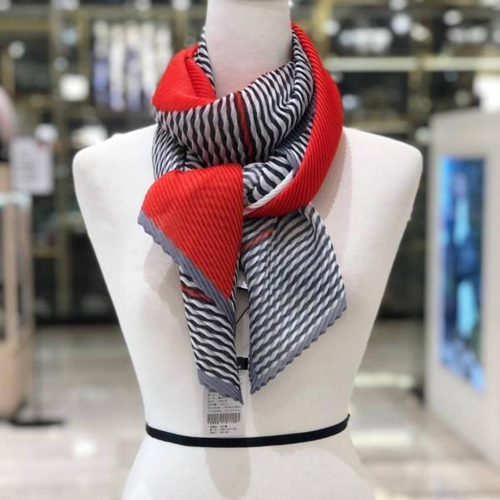 MJ Arnaldobasini Rachel Pleated Women's Scarf ABSSW-21611