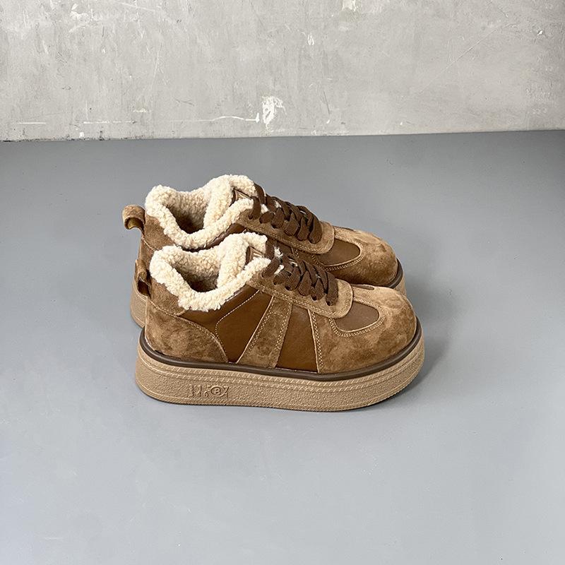 Thick-soled Fleece Board Shoes 2025 Autumn and Winter Women's Shoes New Retro Sports and Leisure Shoes Fleece Shoes Women's Training Shoes