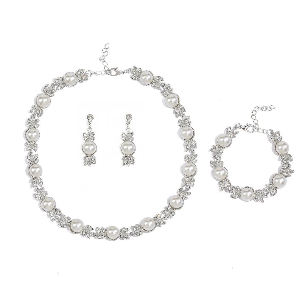 2026 Light Luxury Niche European and American Retro Fashion Pearl Necklace Set Collarbone Necklace Bridal Accessories Cross-border Jewelry Bracelet