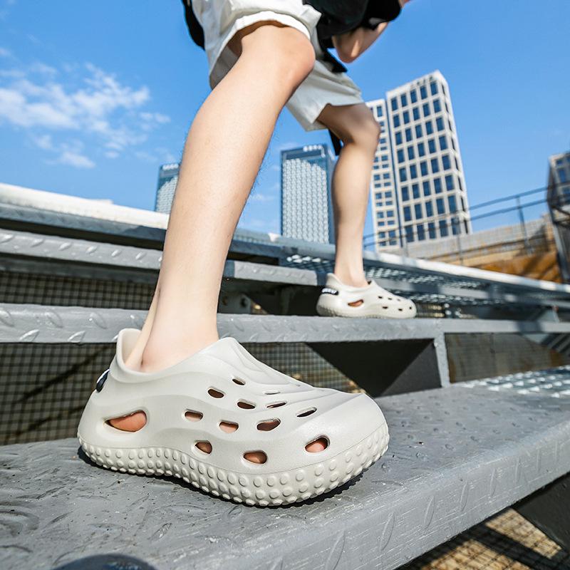 Men's Summer Outdoor Closed Toe Thick Sole Beach Sports Shoes