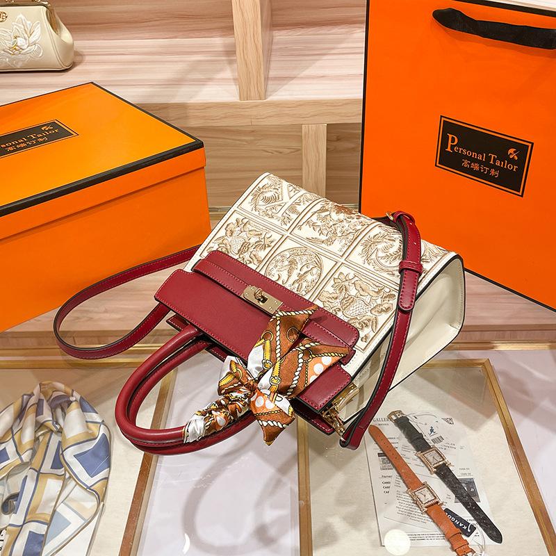 W. D. POLO Gifts Embroidery for Newly Married Mom Red Wedding Bag Gifts for Mother-in-law Handbag Crossbody Women's Bag