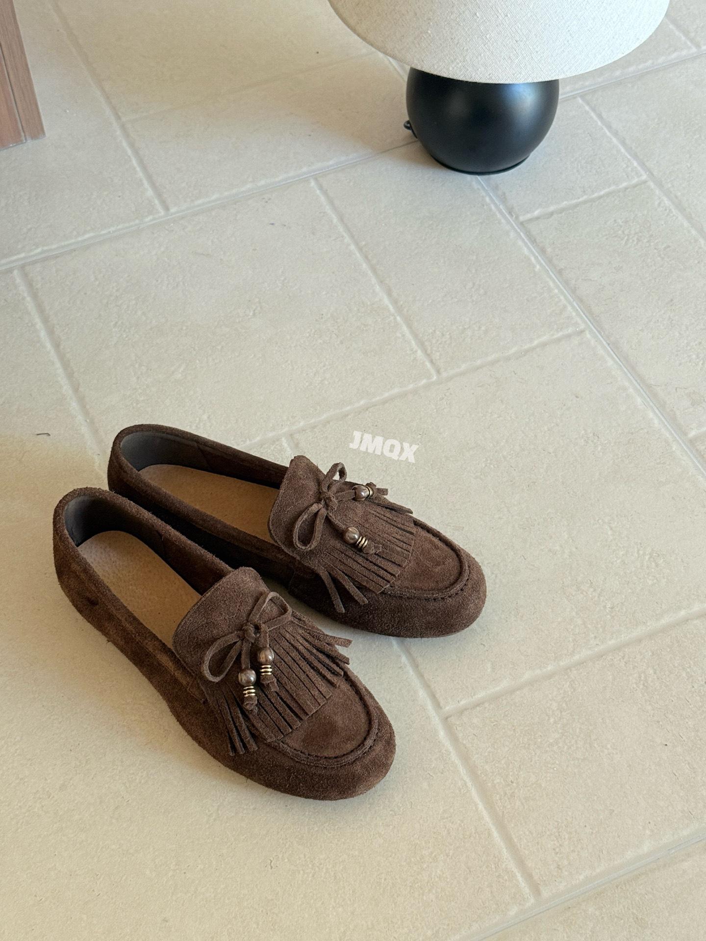 

Весна и осень 2025 новые лоферы с кисточками женские туфли-дуду на одной педали на плоской подошве с мягкой подошвой удобные одинарные туфли универсальные и модные 35