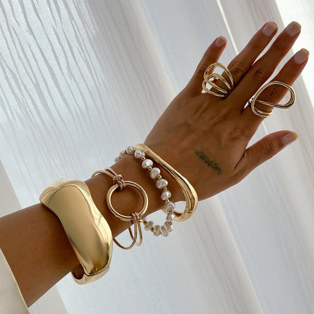 Bracelet Hot-selling ring African wide bracelet, fashionable imitation pearl irregular bracelet jewelry