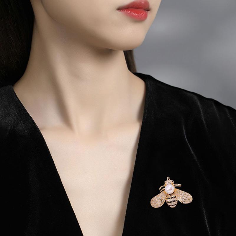Bee Shaped Brooches For Women Clothing Coat Jewelry Accessories Gifts