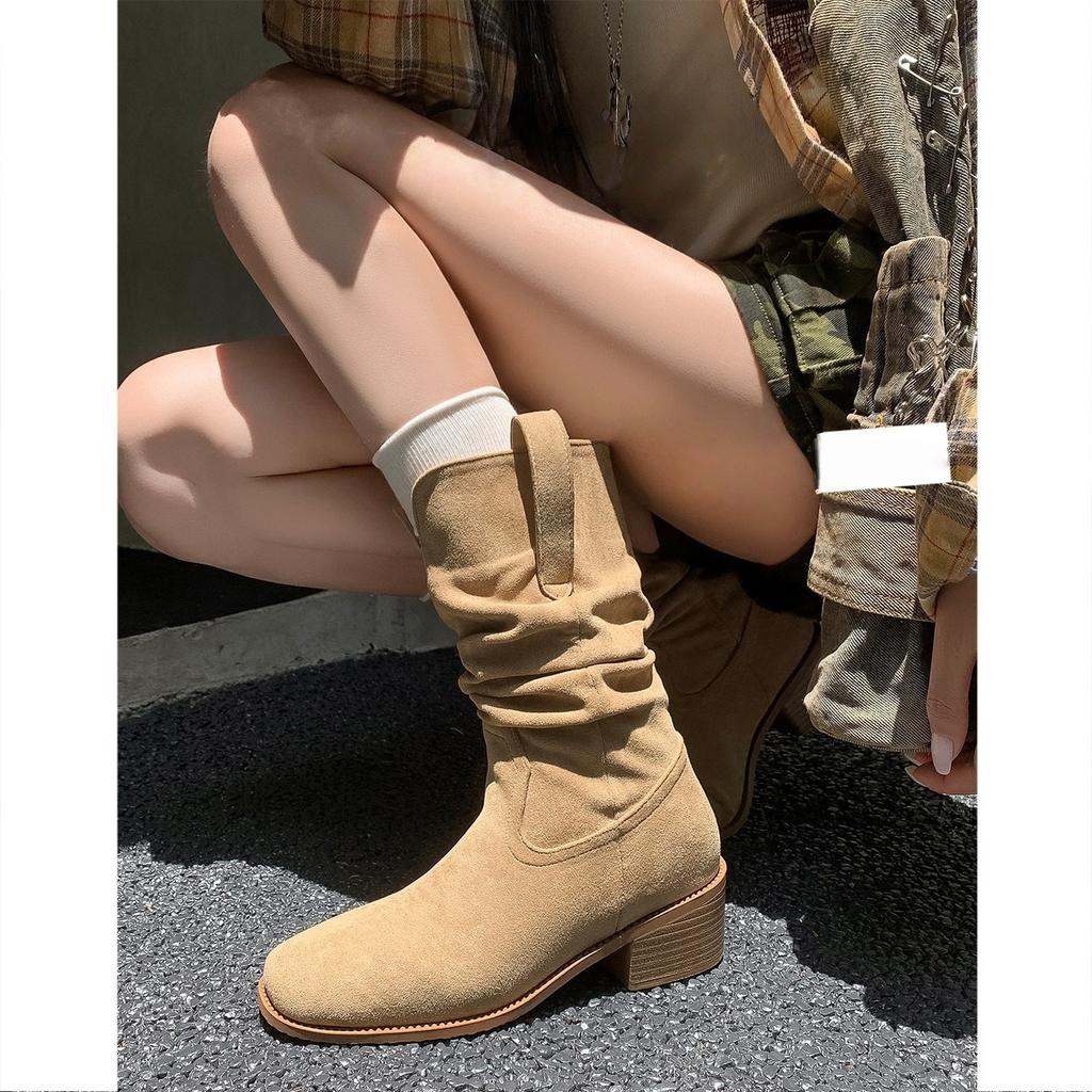 Höhenverlängernde Retro-Western-Cowboystiefel mattierte kurze Stiefel Damen 2025 Herbst neu dicker Absatz kleiner kurzer Schaft Stapelstiefel