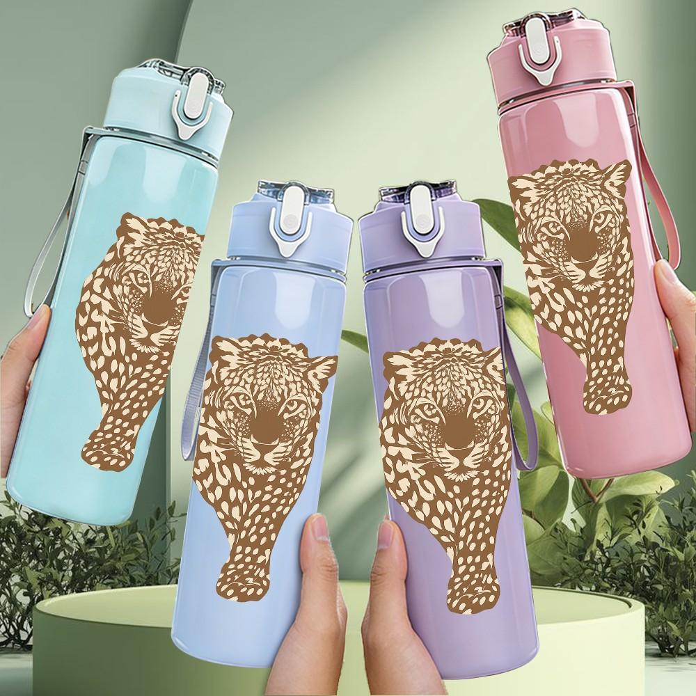 1PC Vintage Leopard Head Print 750ml Color Plastic Sports Water Bottle Leakproof Flip Straw Lid Suitable for Sports Office Home Use