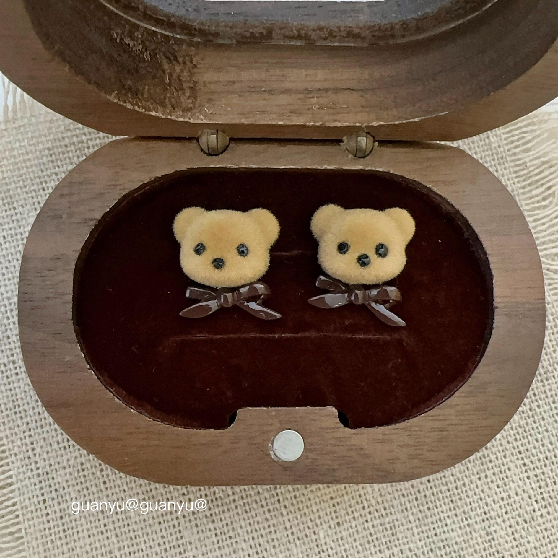 Осенне-зимние серьги-бантики с плюшевыми мишками: Элегантная и Универсальная Женская Мода