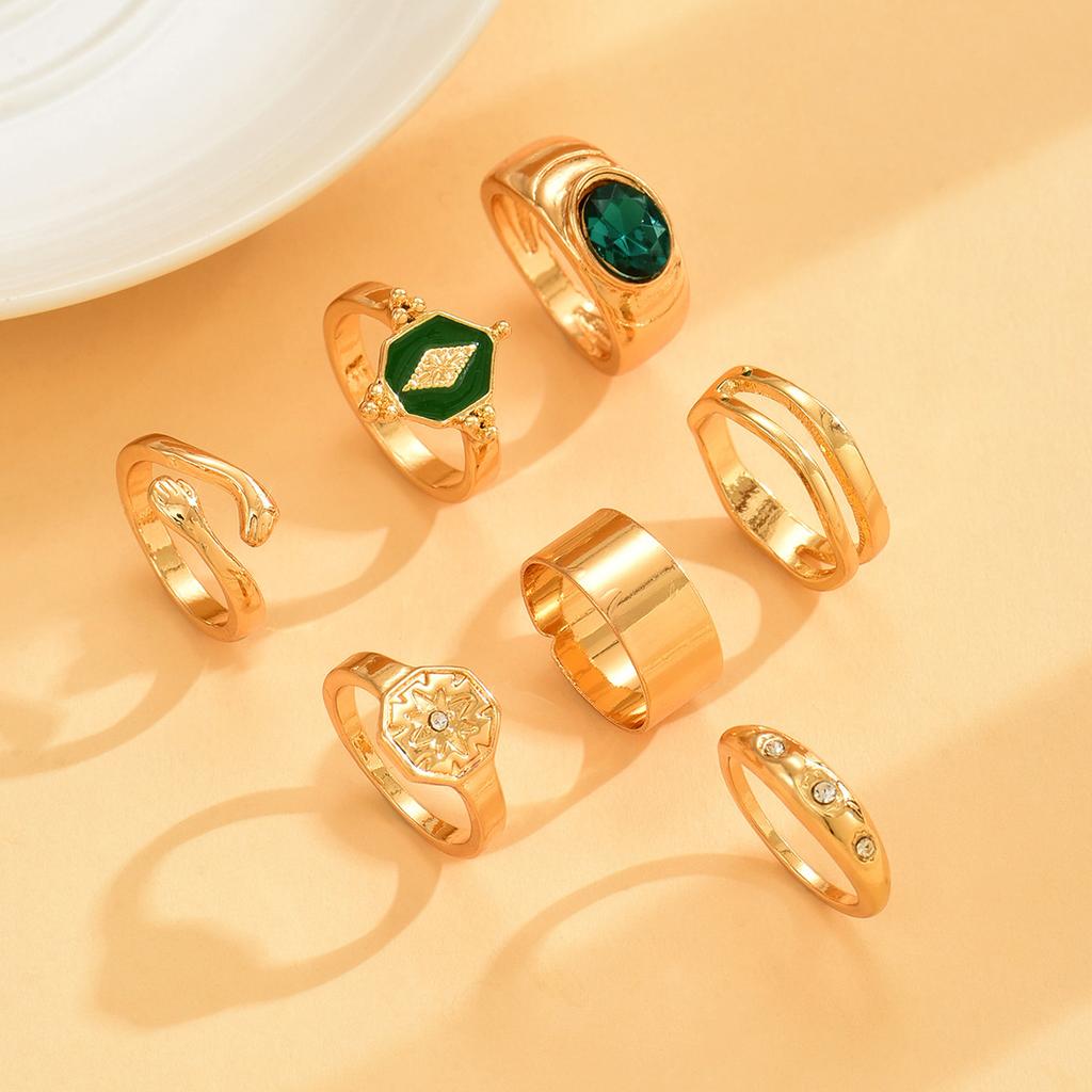 European and American retro green diamond ring set ins light luxury rhombus octagram ring