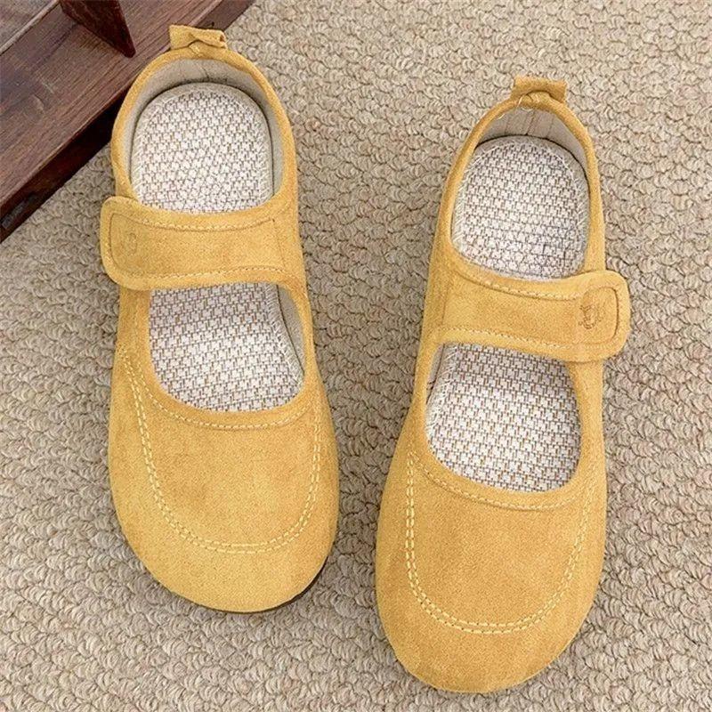 Old Beijing Spring and Autumn New Women's Single Shoes Dopamine Flat Doudou Shoes Fashion Versatile and Popular Shallow Mouth Mary Jane Shoes