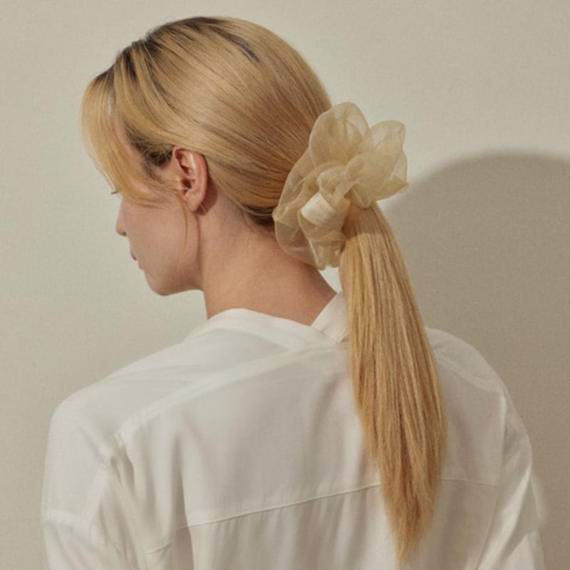 Favorite Noun Twinkle Scrunchies_Beige