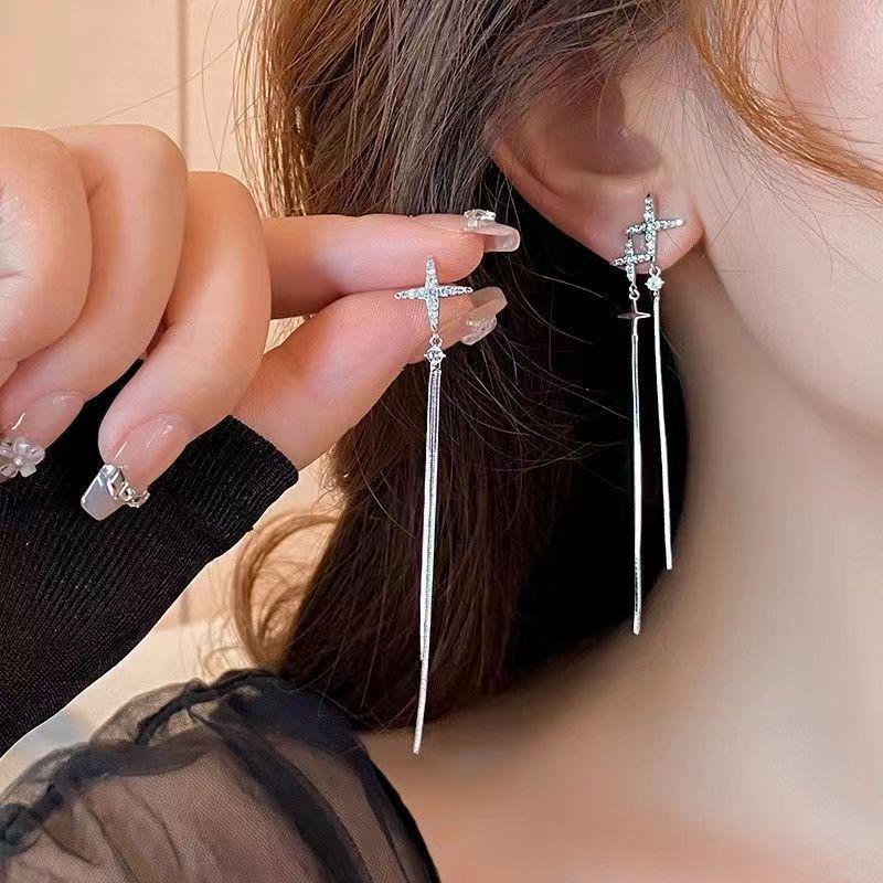 2025 Trendy Large Earrings: Simple, Cool, Versatile - Perfect for Round Faces