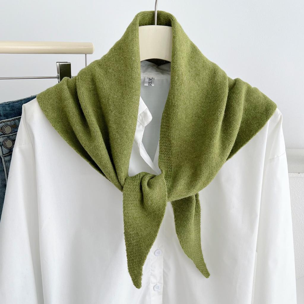 New Korean version solid color triangle scarf scarf women's warm knitted small scarf versatile outer neck protection scarf