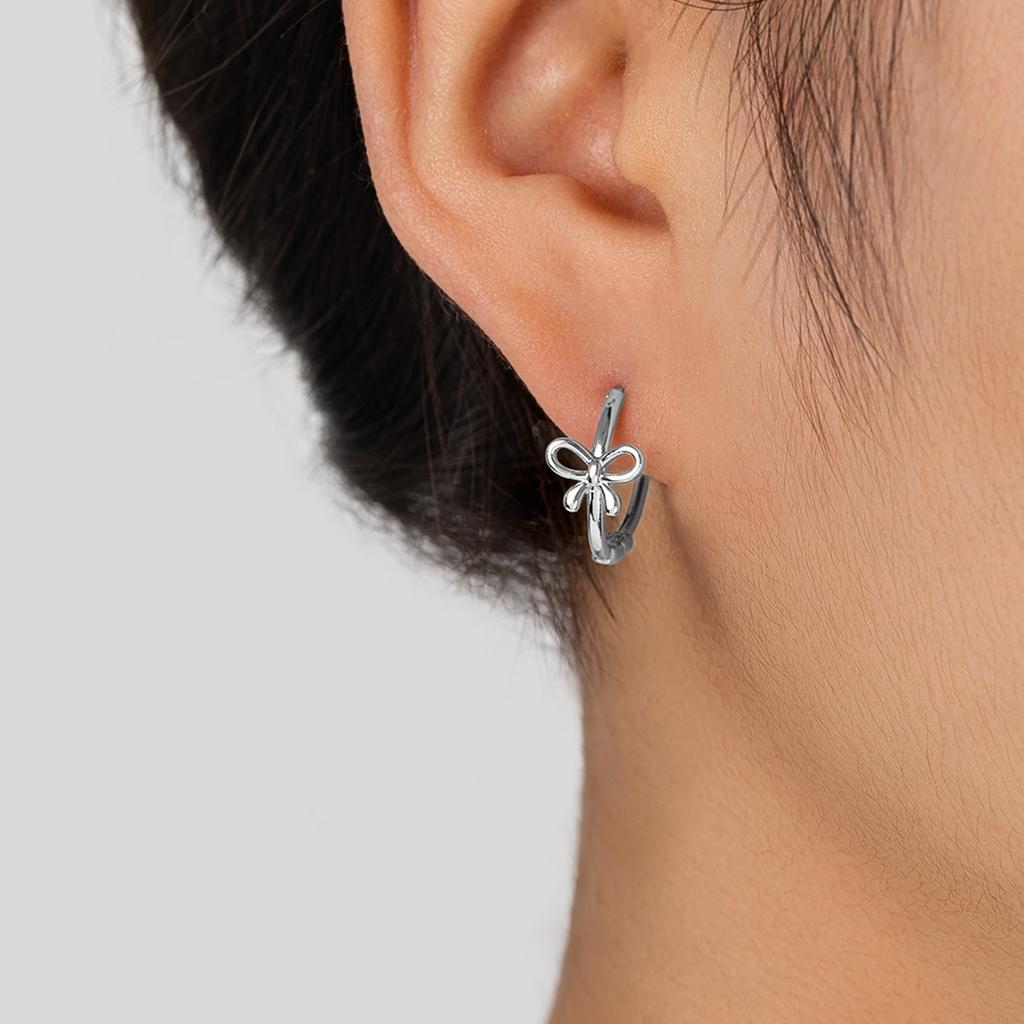 1 Pair of Personalized and Versatile Hollow Bow Copper Ear Buckles with Circular Women's Earrings