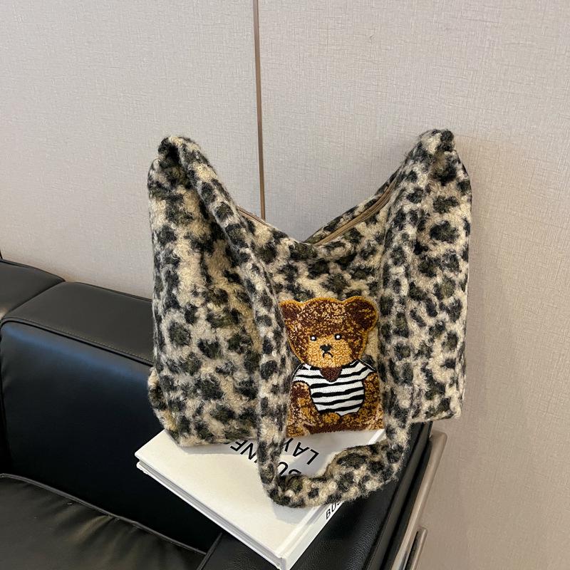 

Leopard Print Korean-Style Underarm Crossbody Bag - Casual Winter Fashion хаки