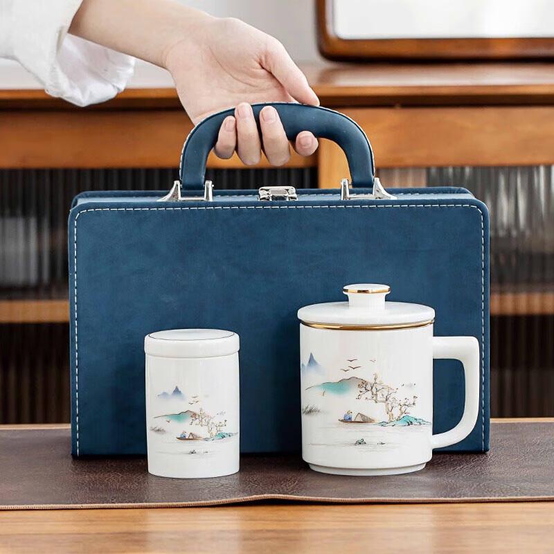Dehua White Porcelain Gold Inlaid Tea Mug with Infuser