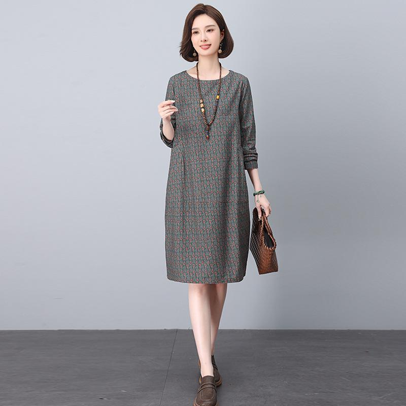 2025 Retro Floral Loose Fit Dress for Women - Spring & Autumn, Round Neck, Perfect for Middle-Aged Mothers