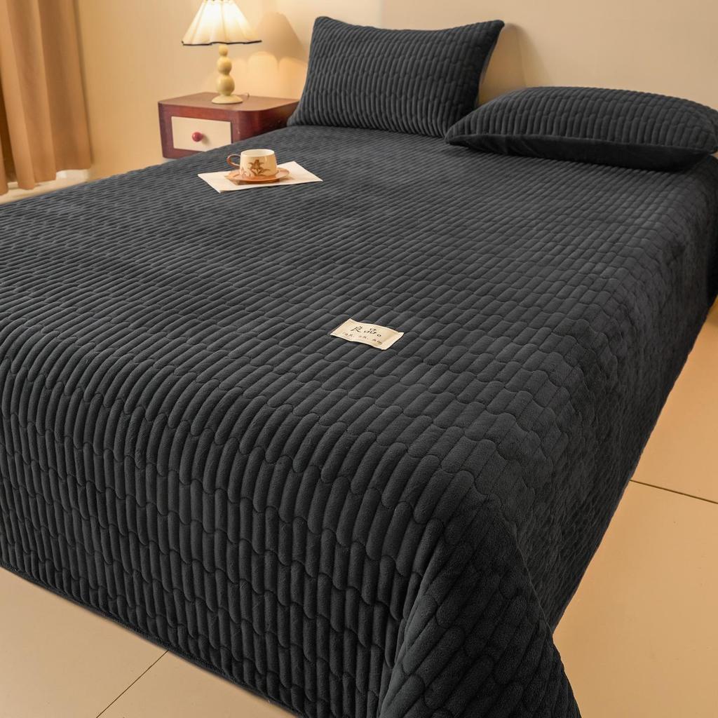 Class A Quilted Fleece Single Bed Cover – Thick, Non-Slip, Dustproof Tatami Bedding Cover
