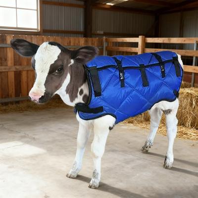 Couverture Vache d'Hiver Imperméable Couverture Matelassée pour Cheval avec Sangle Ventrale Couverture de Protection Coupe-Vent Doublée Polaire avec Boucles Réglables pour Veaux Chevaux