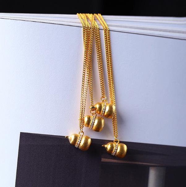 Luxury French Brushed Gourd Necklace for Women, Versatile Collarbone Chain