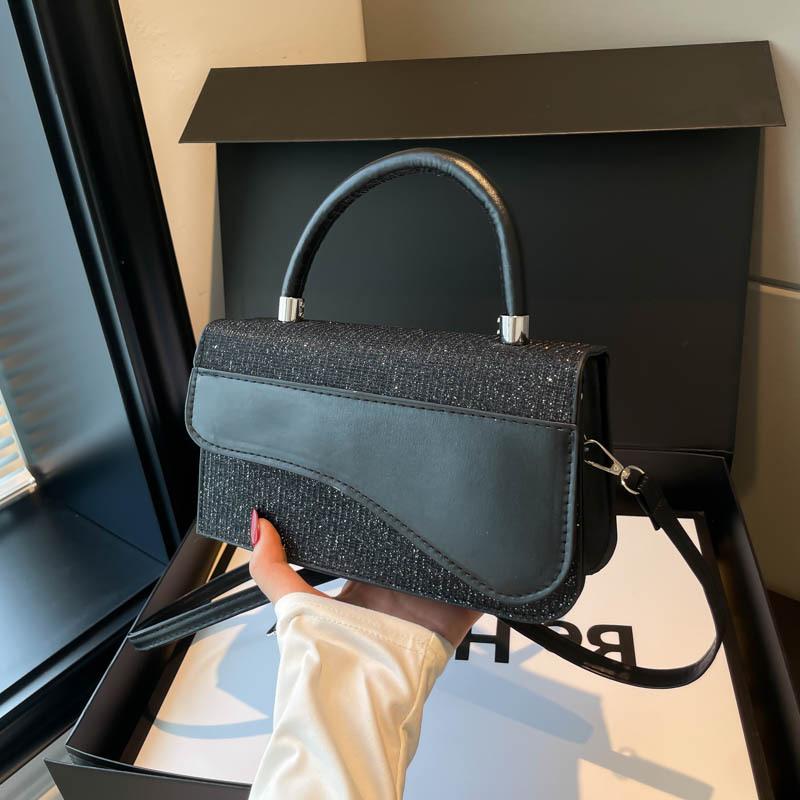 Mode Kontrastfarben Nische Tragbare Damenhandtaschen Herbst Neu Hochwertige Schulter Umhänge Kleine Quadratische Tasche Pendler Damenhandtaschen