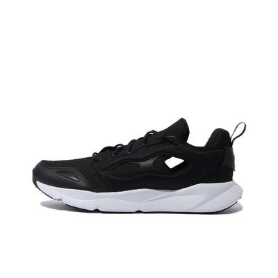 Obuwie męskie – Sneakersy