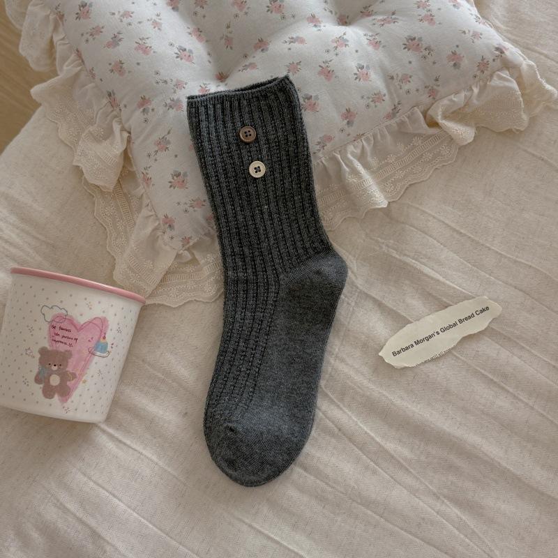 Children's Colorful Buttoned Trendy Socks, Vertical Stripe Mid-calf Socks, Suitable for Autumn and Winter.
