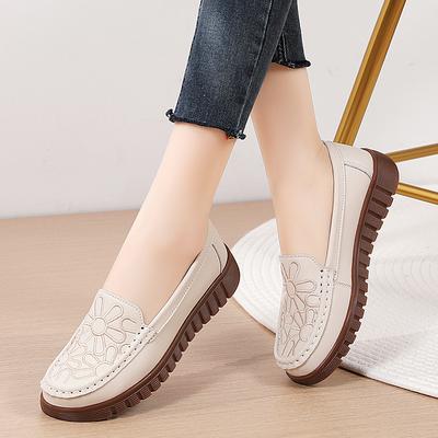 Spring Embroidered Leather Beanie Shoes Women's Shoes Soft Sole Single Shoes Middle-aged Casual Round Head Flat Bottom Mother Shoes Women