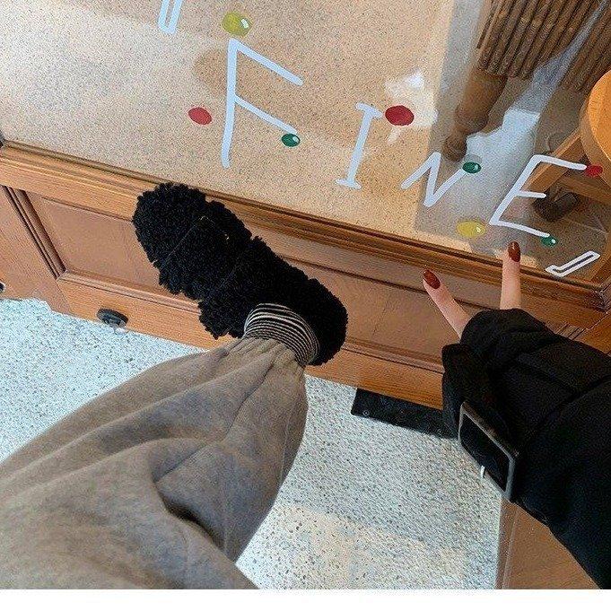 ins gentle wind~ giant warm~ cross one pedal cover foot flat bottom fluffy shoes women wear round head single shoes in winter