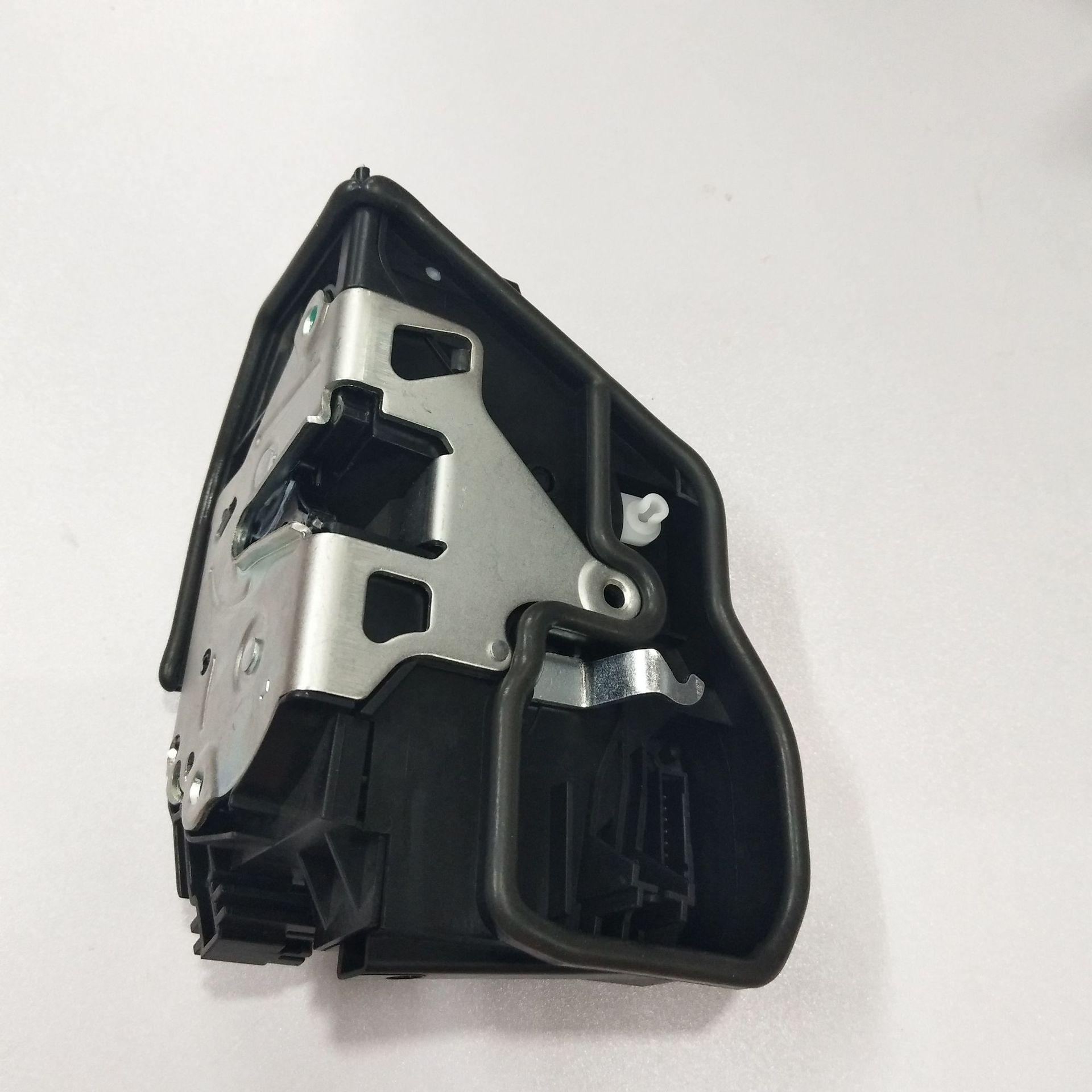 

Передний левый привод замка двери для BMW E65/E66 Tamfur