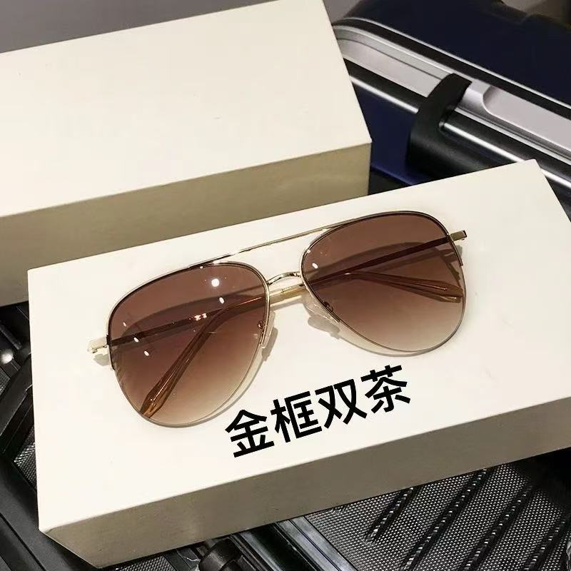 

Oversized Sun Protection Glasses for Outdoor Activities UV Blocking Large Frame Lightweight Design for Daily Use Men Women One Size