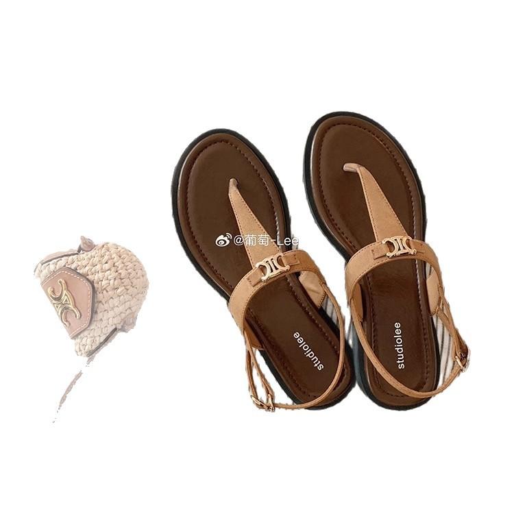 Grape mother's same retro round head T-word with vacation style versatile metal buckle clip foot cool slippers women's flat sandals